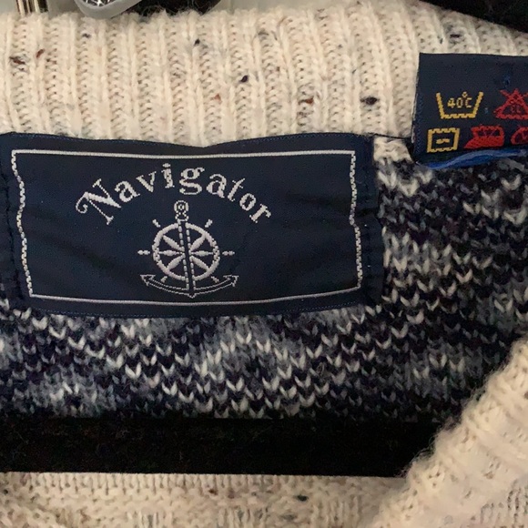 Oversized Pattern Sweater - Picture 4 of 5